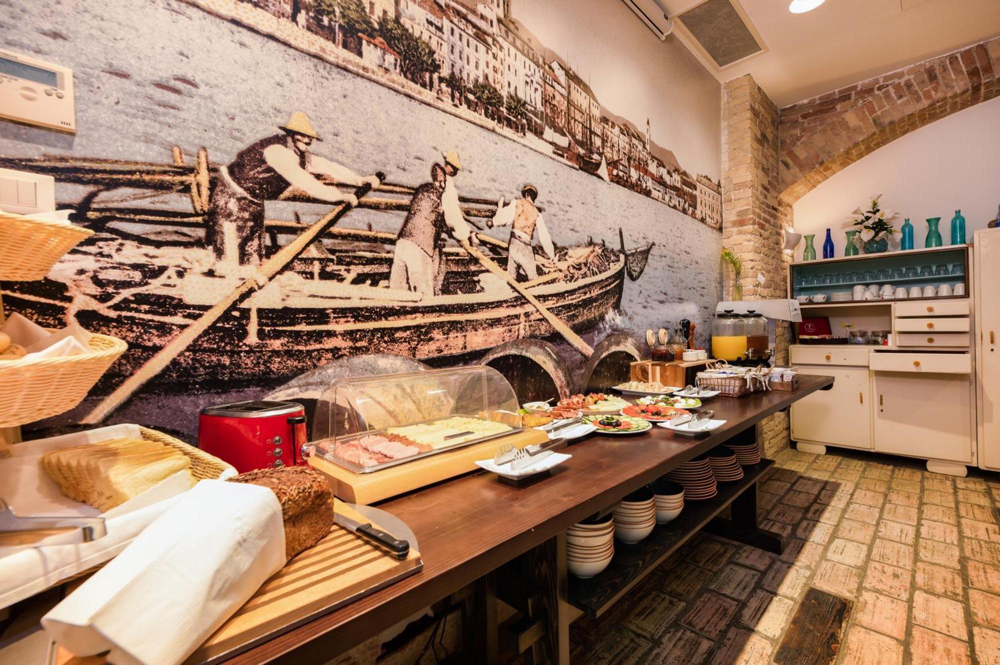 Azur Palace Luxury Rooms Split Ngoại thất bức ảnh